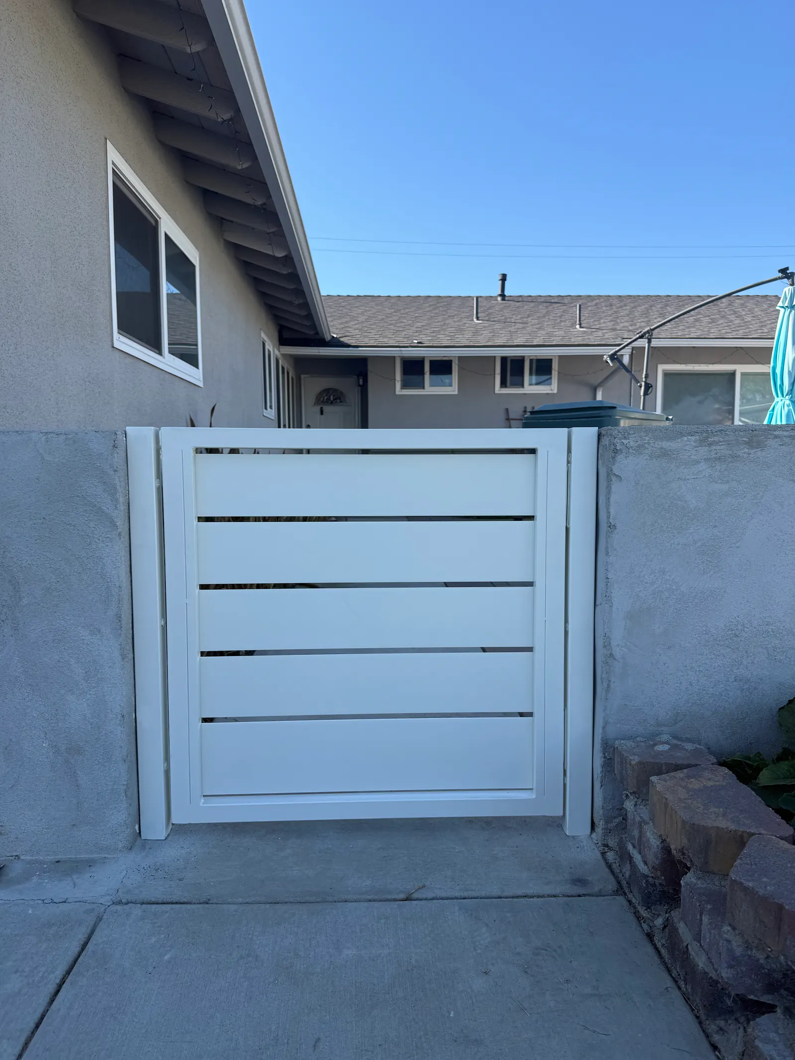 Minimalist Aluminum Side Gates