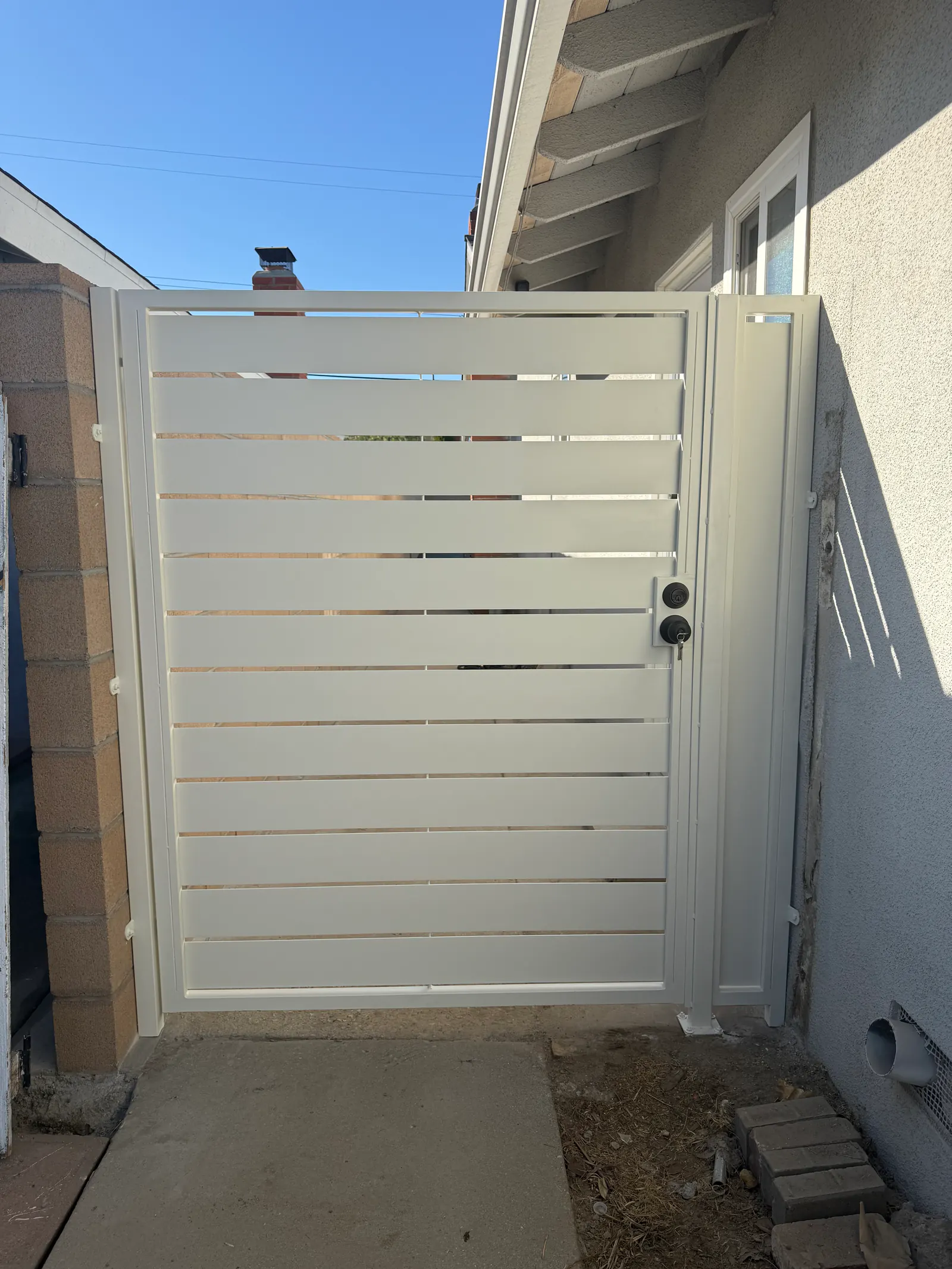 Modern Aluminum Side Gates