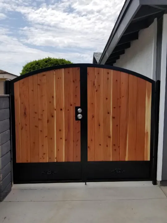 Modern Mixed-Metal Side Gates