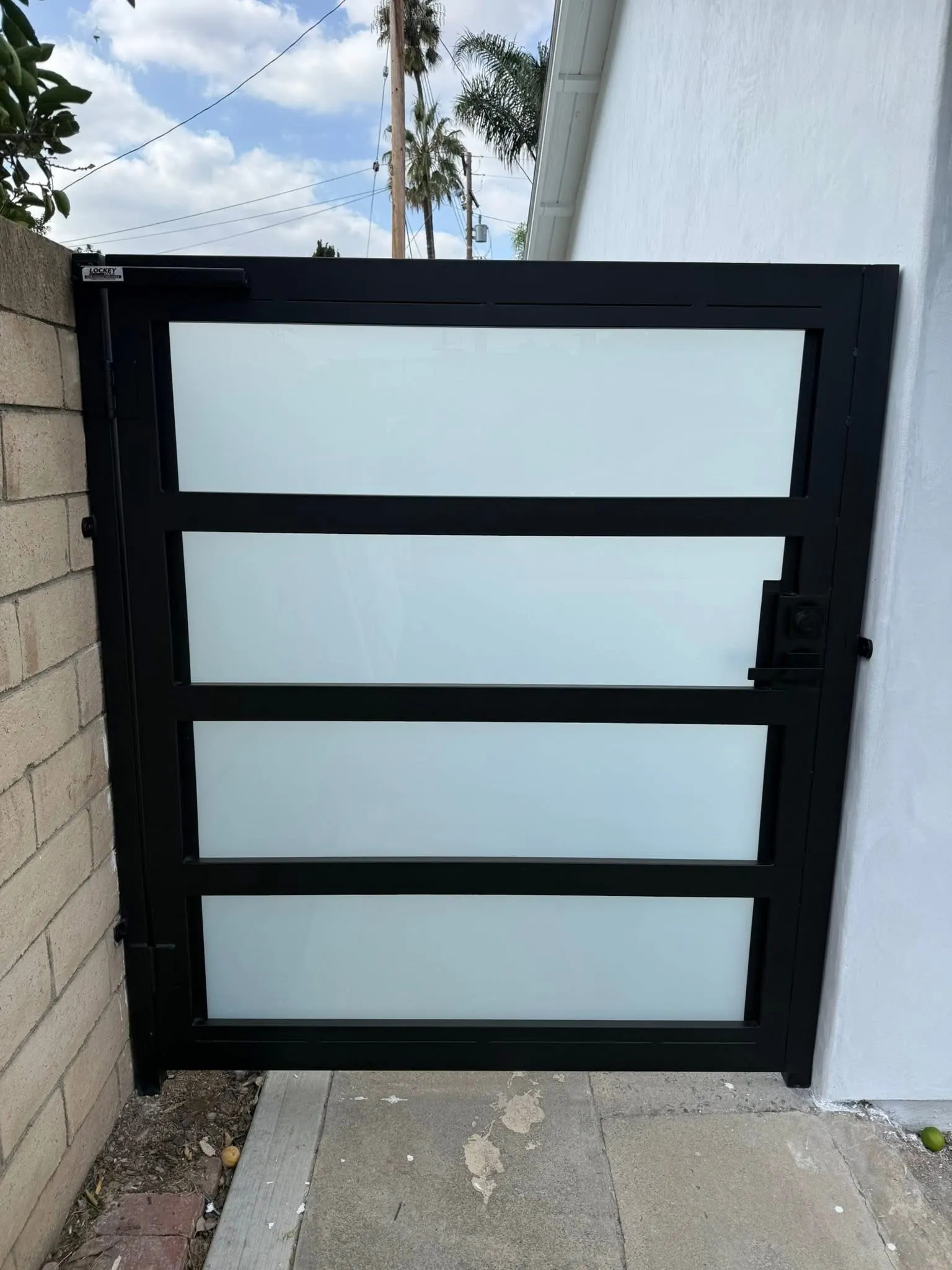 Modern Mixed-Metal Side Gates