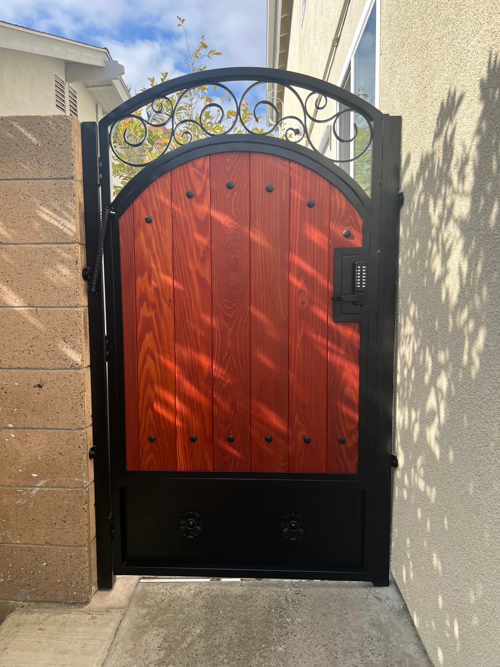 Traditional Mixed-Metal Side Gates