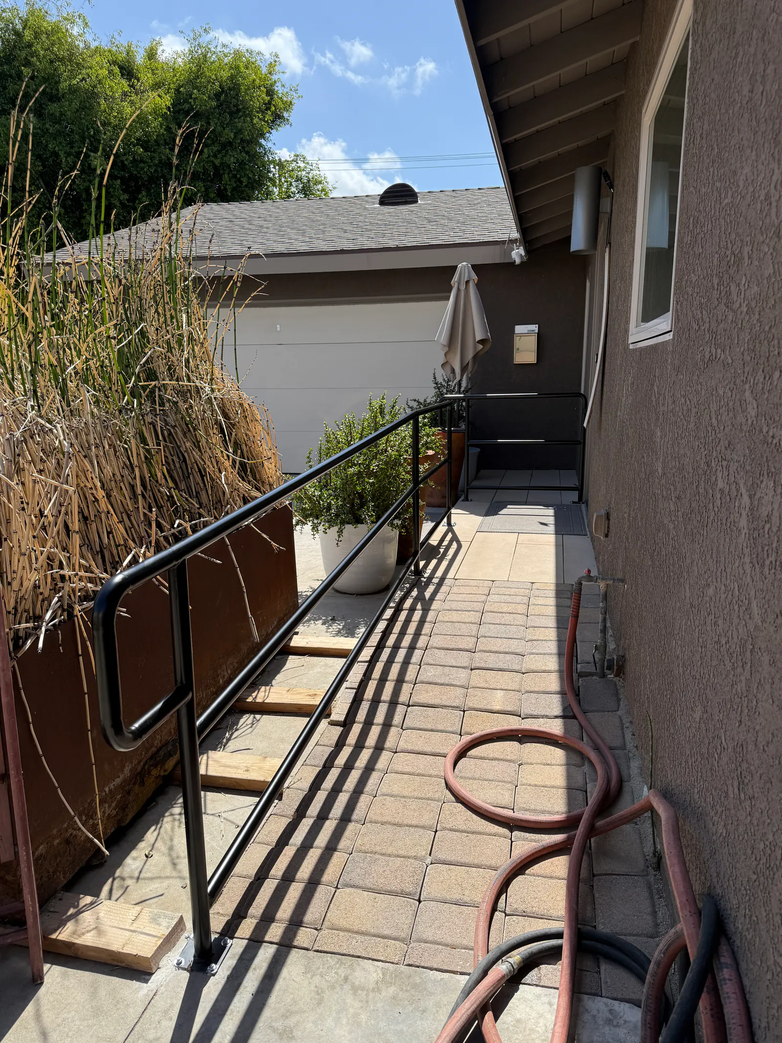 Minimalist Steel Porch Railings