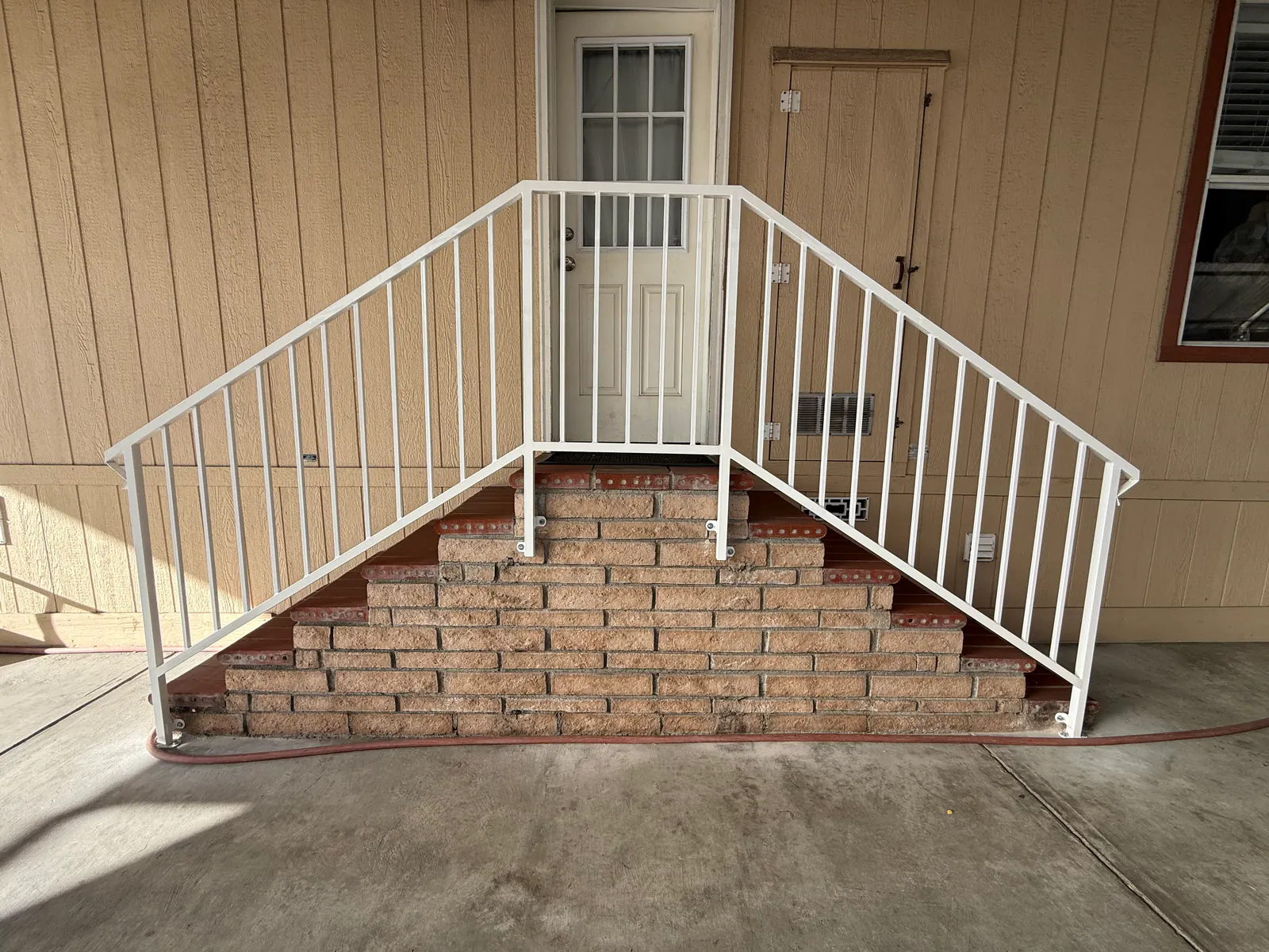 Minimalist Steel Stair Railings